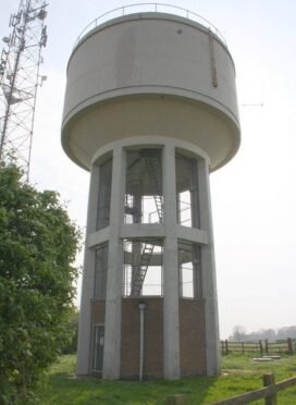 d4c51854640e2e41450a5ff5c242e58f